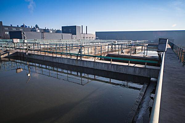 污水处理设备的工作原理是什么？